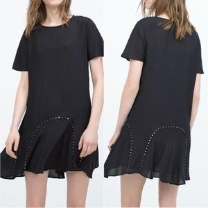 $89 NWT  Zara Navy blue crepe short sleeve mini dress with stud detail, L
